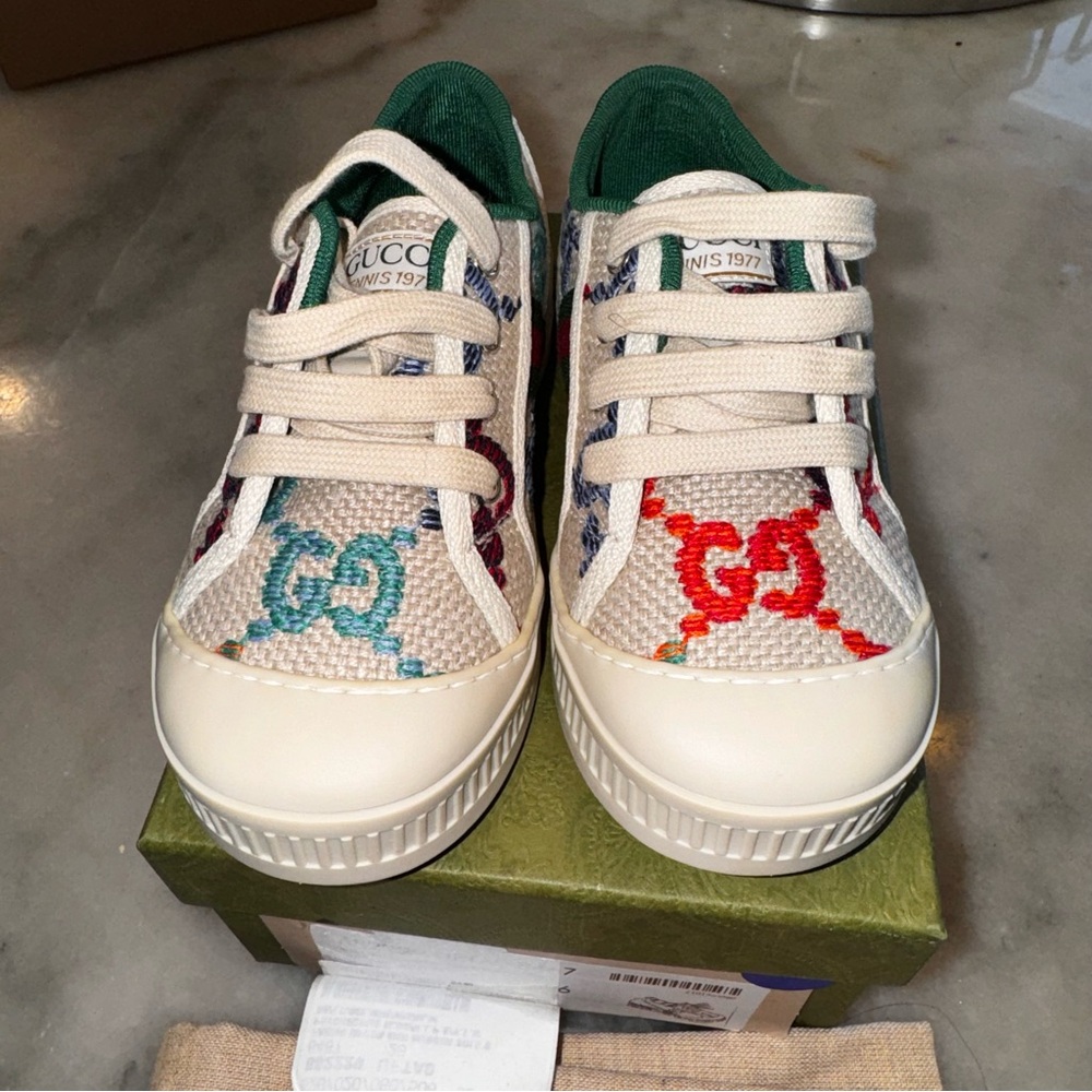 NWT Gucci Kids Tennis 1977 Lace-Up Sneakers in GG Multicolor Logo Size 10 US